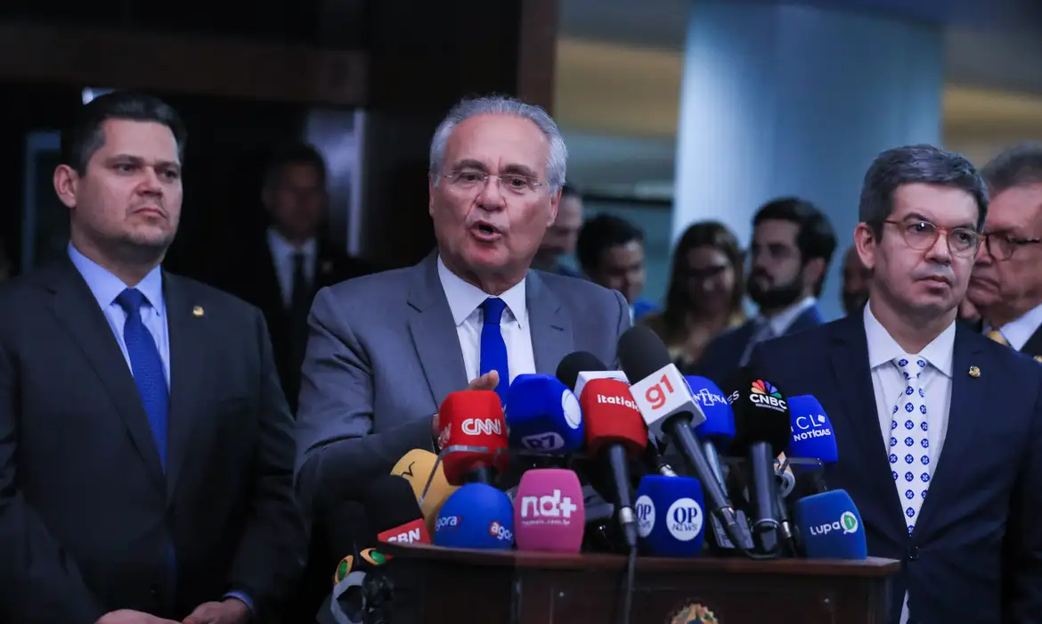 Renan Calheiros relator de isenção IR no Senado 2 Renan Calheiros relator de isenção IR no Senado - Imagem do artigo original
