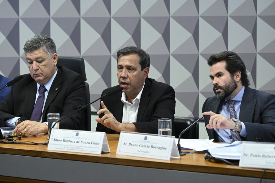 Frei Chico na CPI do INSS: Papel Político, Não Administrativo 2 Frei Chico na CPI do INSS: Papel Político, Não Administrativo - Imagem do artigo original