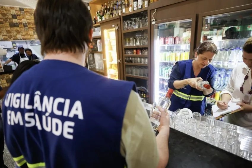 Metanol em bebidas adulteradas: suspeita aponta postos 2 Metanol em bebidas adulteradas: suspeita aponta postos - Imagem do artigo original