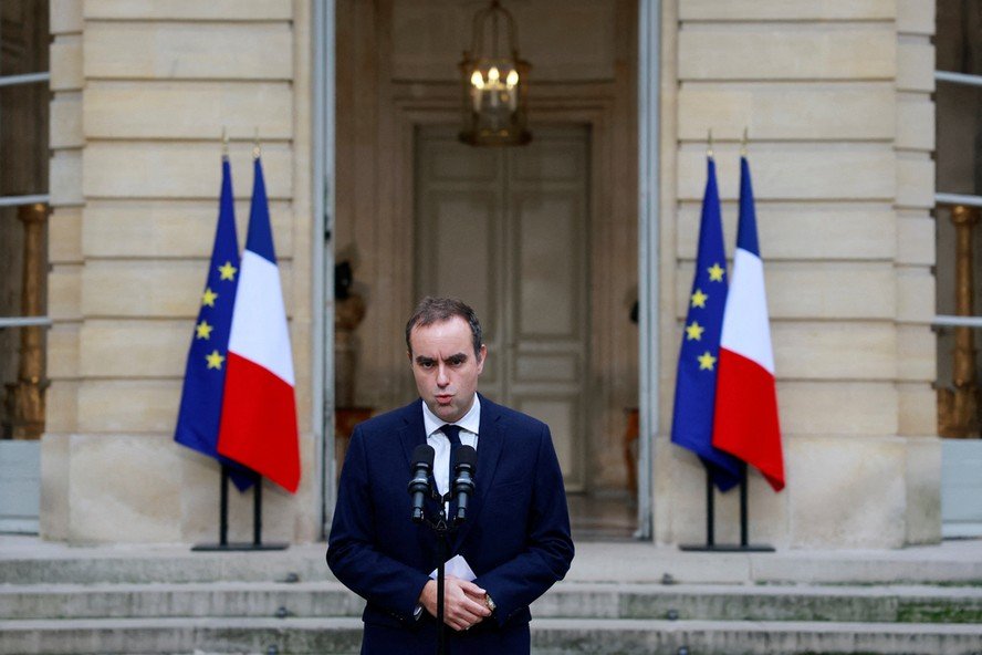 Premiê francês exige aprovação orçamentária e fim de crise 2 Premiê francês exige aprovação orçamentária e fim de crise - Imagem do artigo original