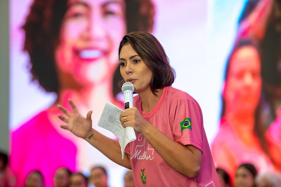 Michelle Bolsonaro critica Lula e Janja em evento do PL Mulher 2 Michelle Bolsonaro critica Lula e Janja em evento do PL Mulher - Imagem do artigo original