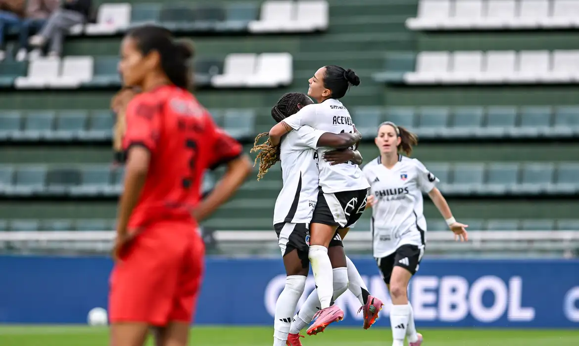 Colo Colo avança na Libertadores Feminina sob comando brasileiro - Imagem do artigo original