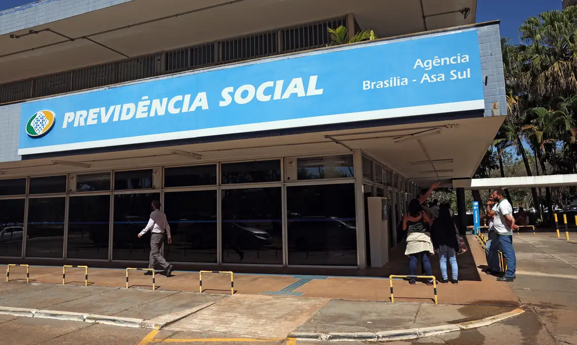 INSS Suspende Programa de Redução de Fila por Falta de Verba 2 INSS Suspende Programa de Redução de Fila por Falta de Verba - Imagem do artigo original