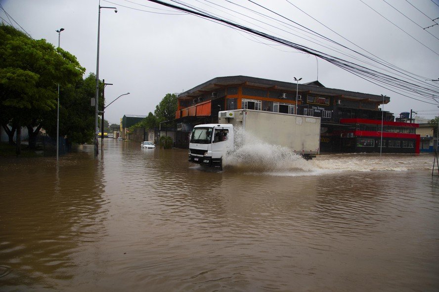 Frente Fria Traz Chuva e Frio Intenso para Região Sul 2 Frente Fria Traz Chuva e Frio Intenso para Região Sul - Imagem do artigo original