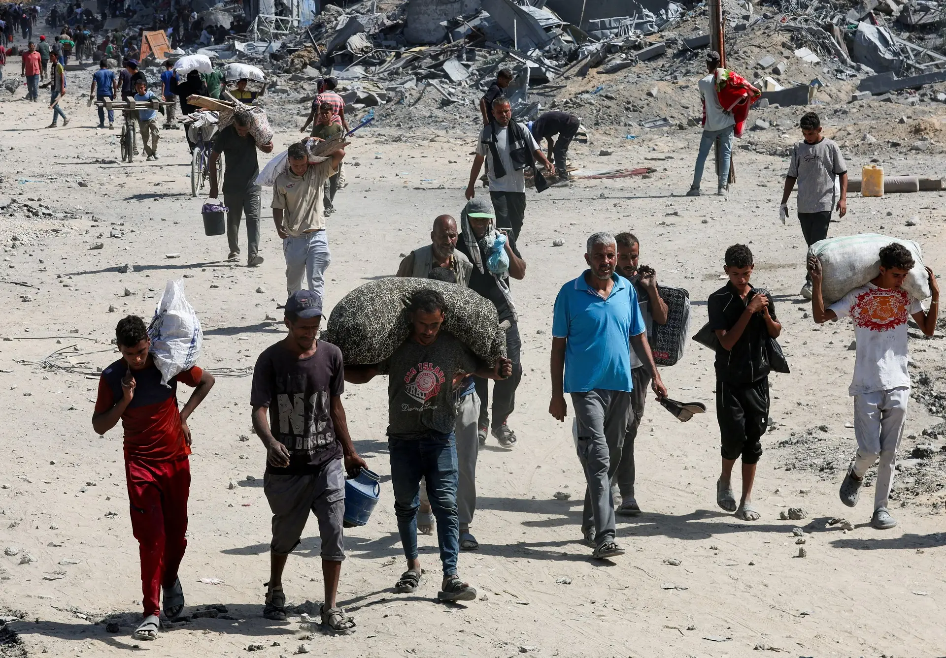 Moradores de Gaza Retornam com Manutenção do Cessar-Fogo 2 Moradores de Gaza Retornam com Manutenção do Cessar-Fogo - Imagem do artigo