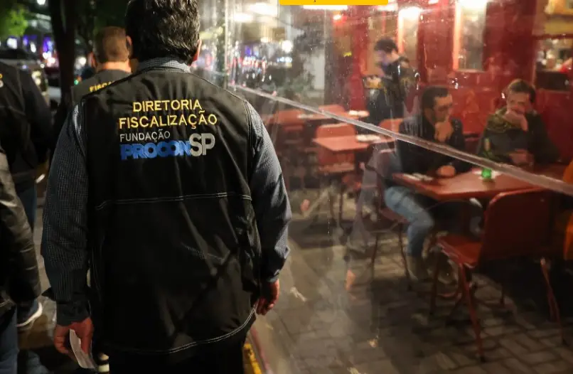 Procon fiscaliza bebidas adulteradas em mais de mil locais em SP 2 Procon fiscaliza bebidas adulteradas em mais de mil locais em SP - Imagem do artigo