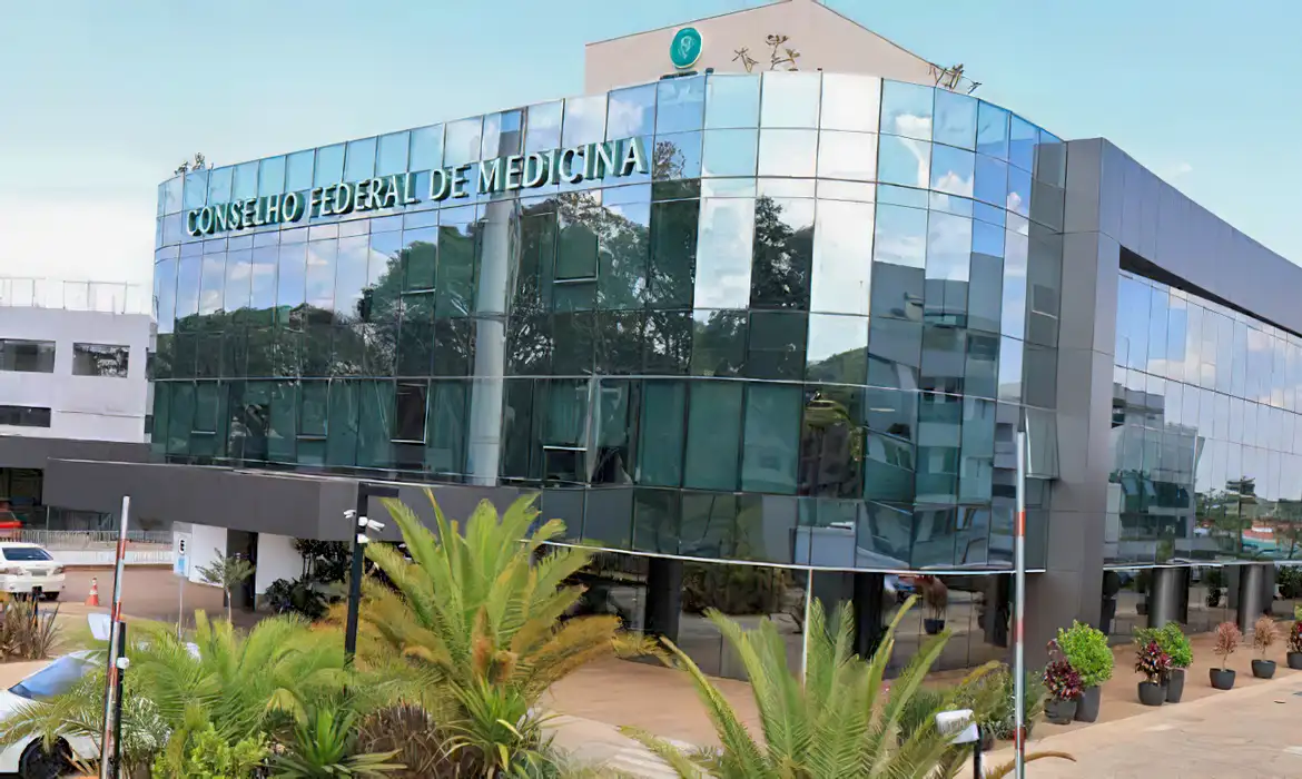 CFM Avalia Notas do Enamed para Registro Profissional Médico - Imagem do artigo original