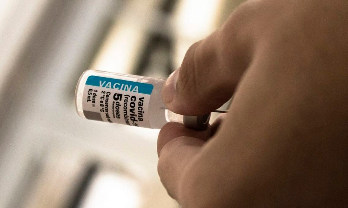 Vacinação COVID-19 Após Cinco Anos: Avanços e Desafios - Imagem do artigo original