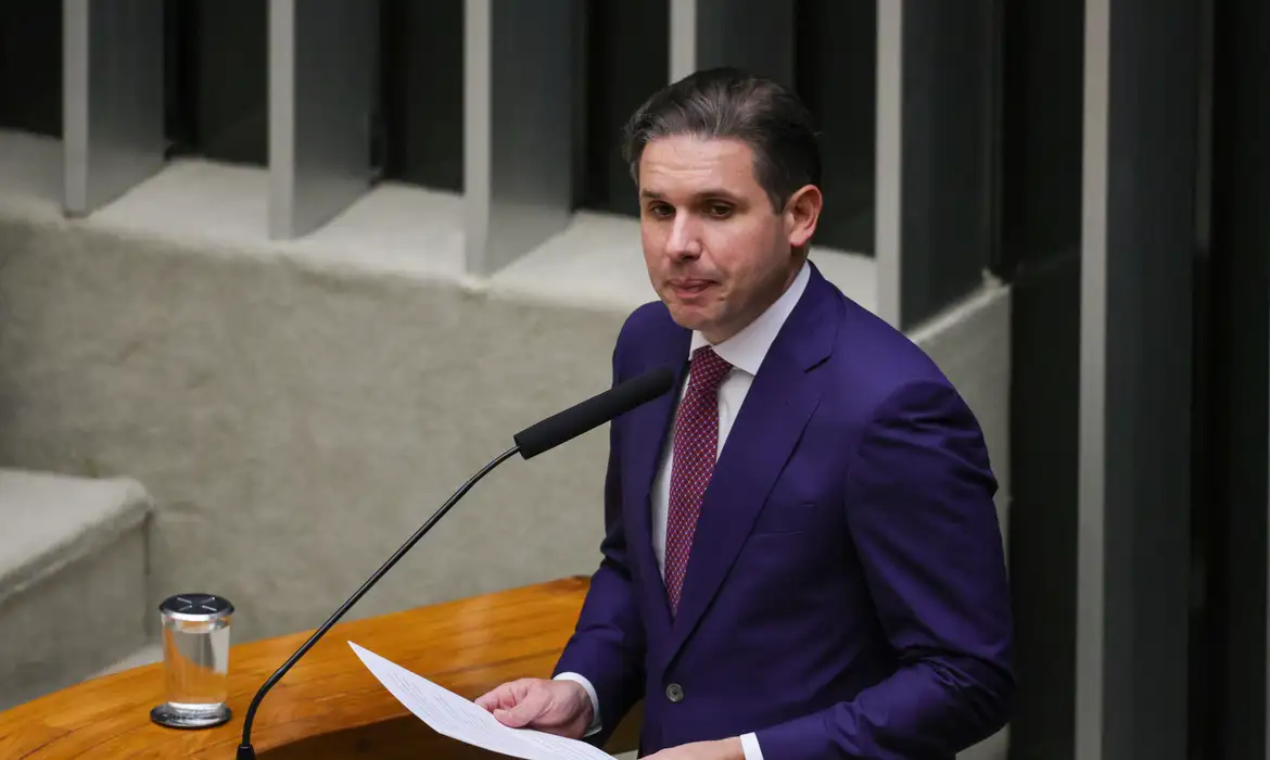 Penduricalhos: Hugo Motta Apoia Decisão de Flávio Dino - Imagem do artigo original