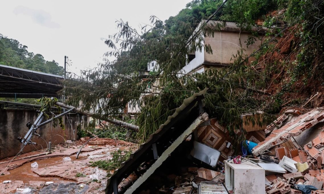 Lula Assina MPs para Apoio às Vítimas de Enchentes em MG - Imagem do artigo original