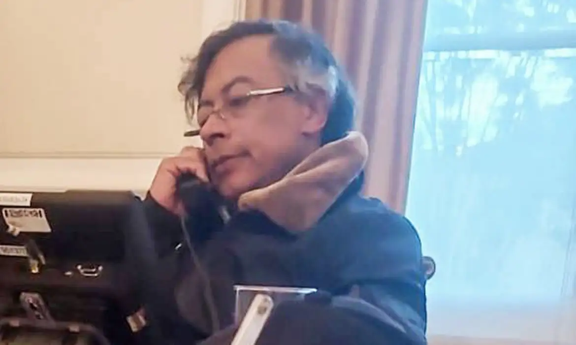 Petro acusa Equador de bombardear Colômbia; Noboa nega - Imagem do artigo original