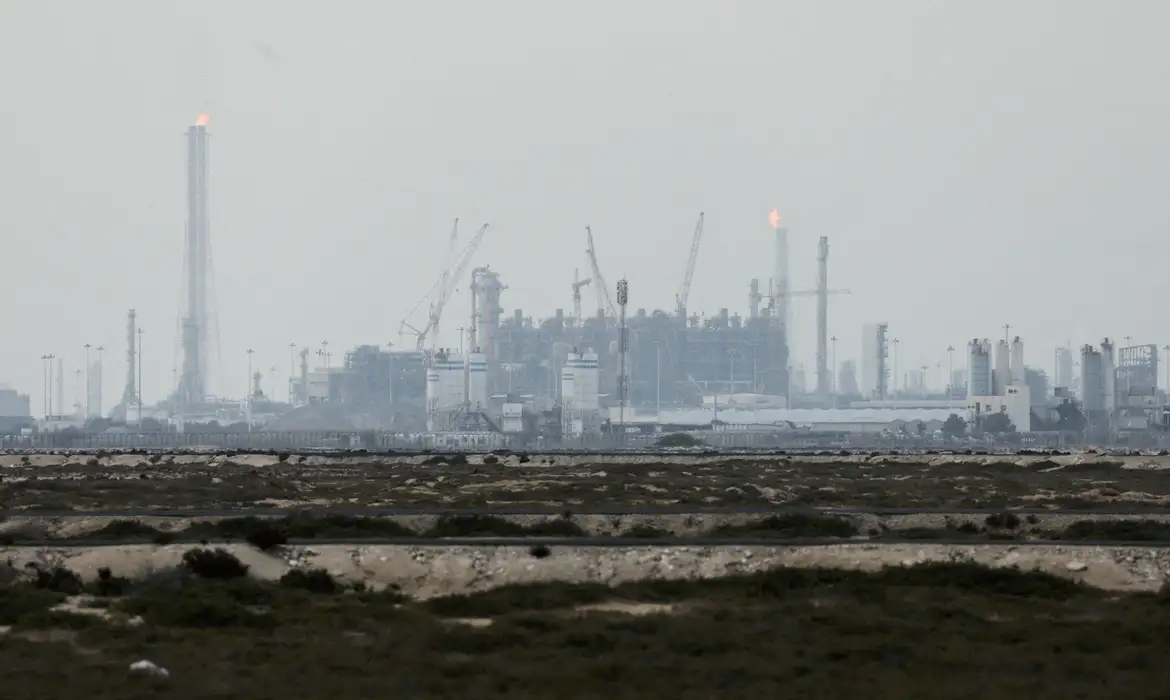 Irã Ataca Novamente Gás do Catar Após Ameaça de Trump - Imagem do artigo original