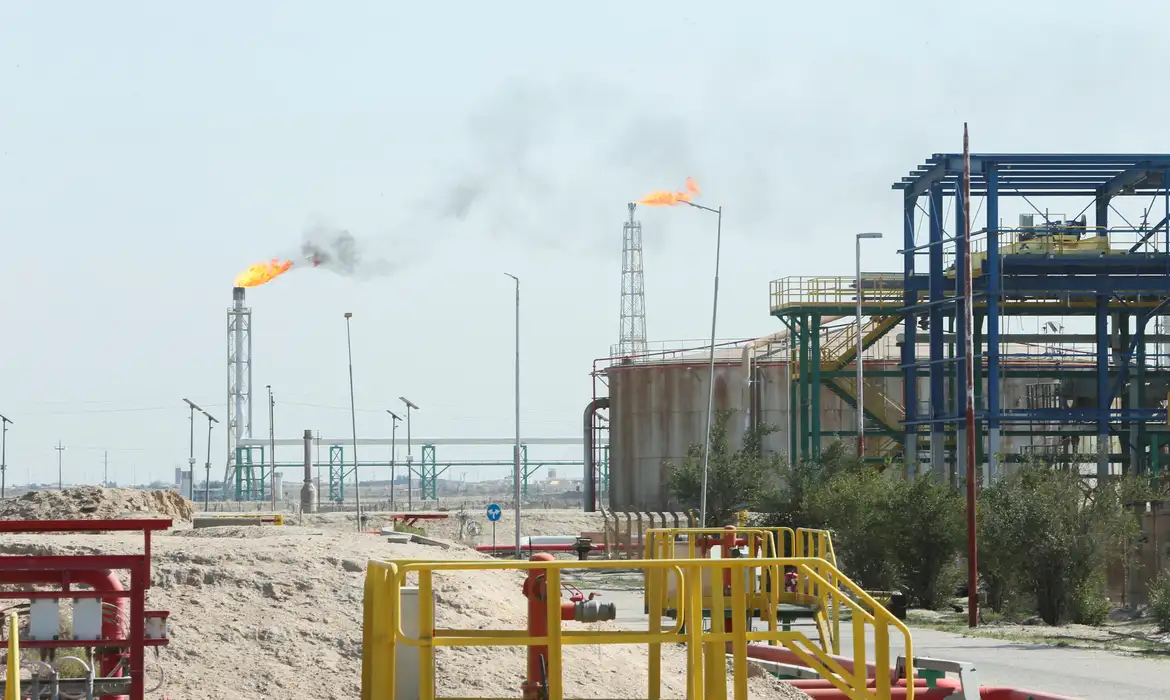 Pressão Econômica Irã Força Recuo de Trump nos EUA - Imagem do artigo original