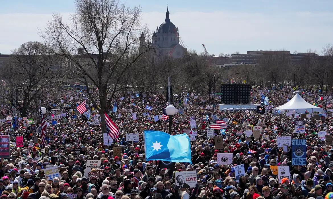 Manifestações Anti-Trump EUA Reúnem Milhões Sábado 2 Manifestações Anti-Trump EUA Reúnem Milhões Sábado - Imagem do artigo original