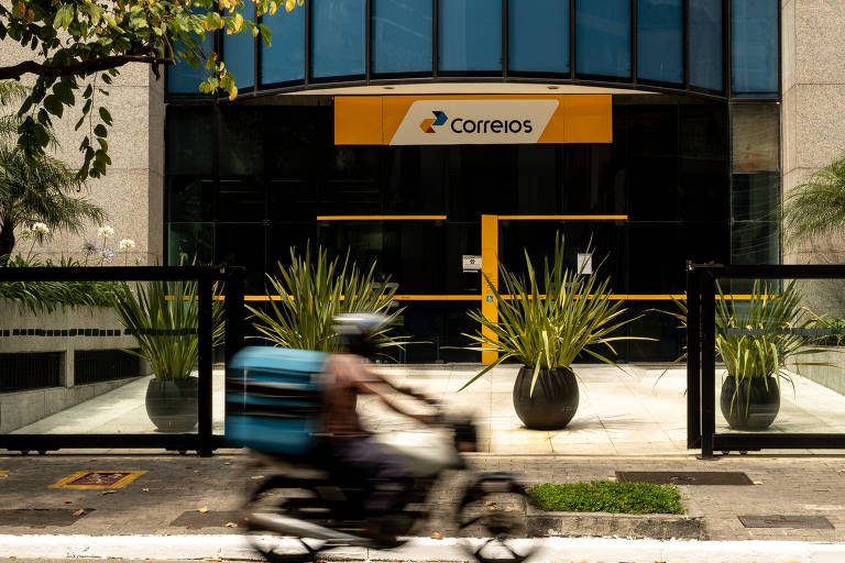 Correios redefinem estrutura de cargos: de 32 para 18 funções - Imagem do artigo original
