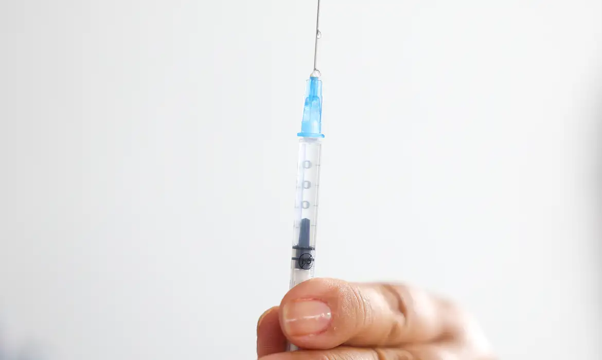 Alerta: Vacinação HPV Adolescentes é Desafio no Brasil - Imagem do artigo original