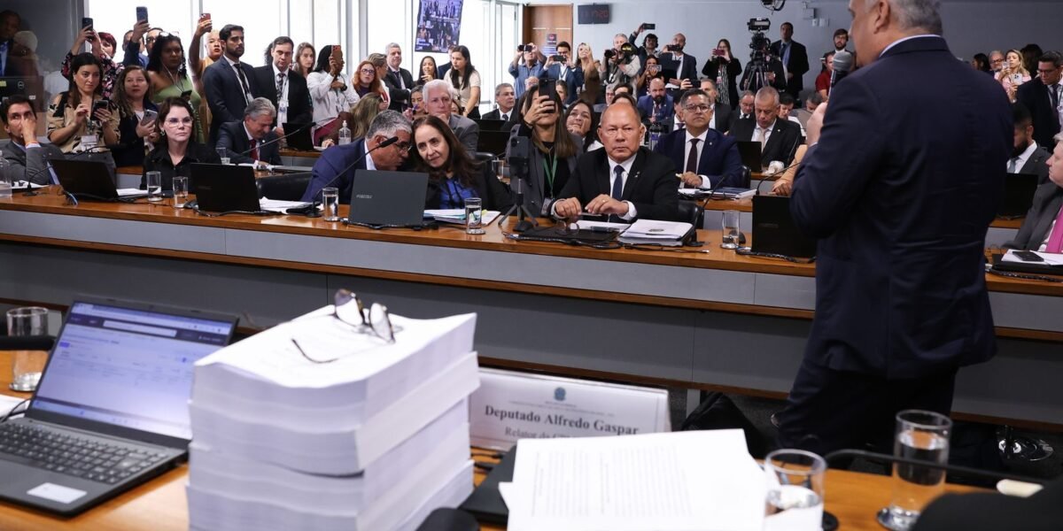 CPMI do INSS Pede Indiciamento de 216 Pessoas em Relatório Final 1 rss featured 19901 1774681668