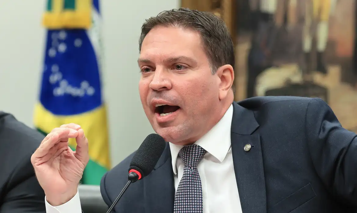 Prisão de Alexandre Ramagem nos EUA Fruto de Cooperação - Imagem do artigo original