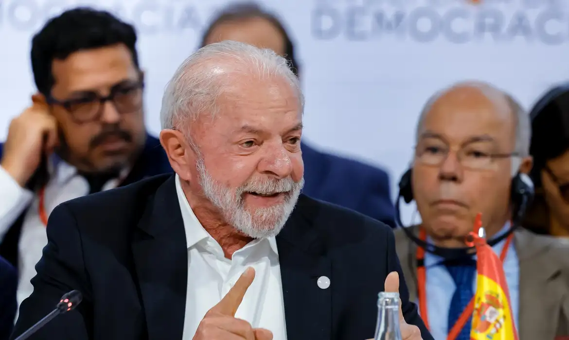 Lula Defende Fim da Jornada 6×1 e Redução de Horas - Imagem do artigo original