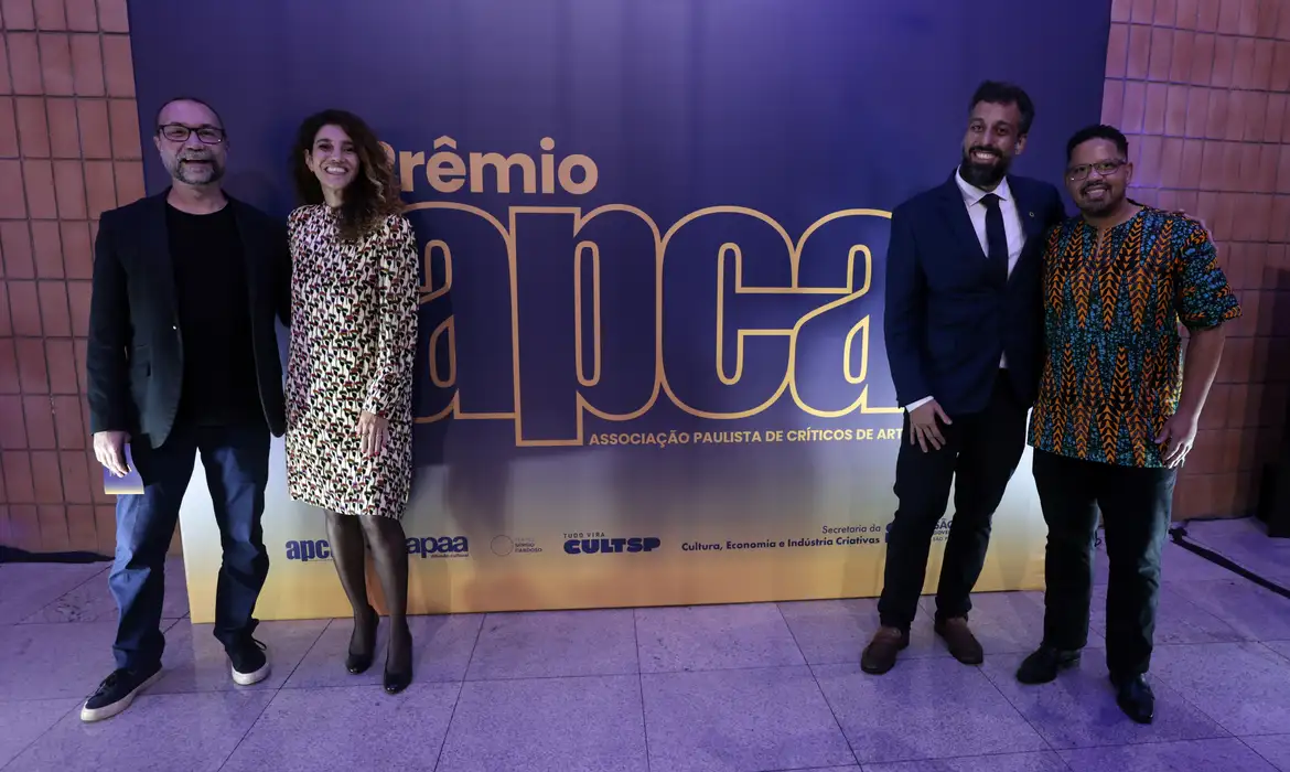 Tarde Nacional SP da Rádio Nacional Conquista Prêmio APCA - Imagem do artigo original