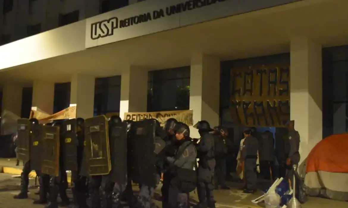 Confronto: Universitários e Vereadores Entram em Briga em SP - Imagem do artigo original