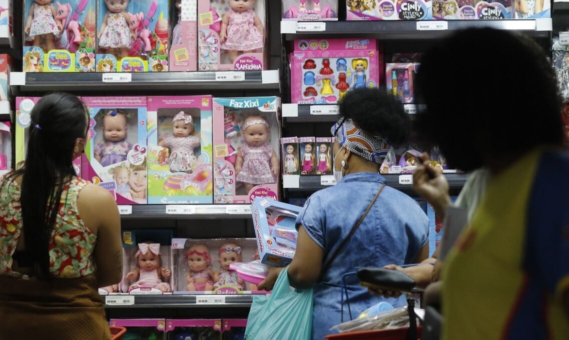 Comércio Brasileiro Cresce 0,5% em Março e Atinge Recorde - Imagem do artigo original