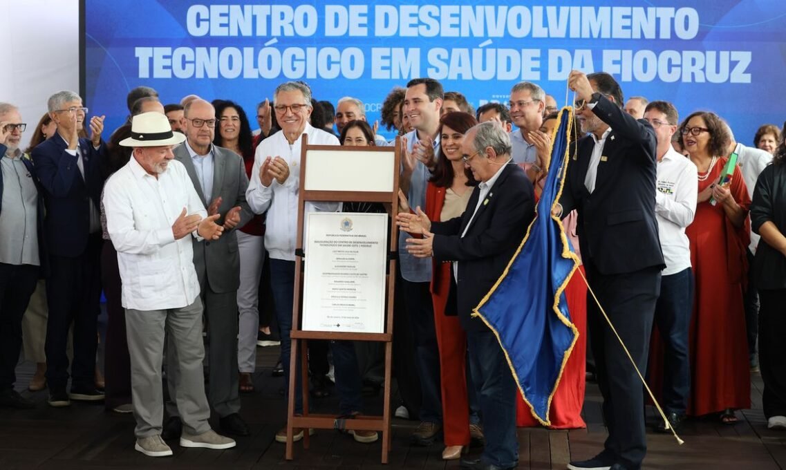 Lula reafirma: Brasil não é menor, nem menos competitivo - Imagem do artigo original