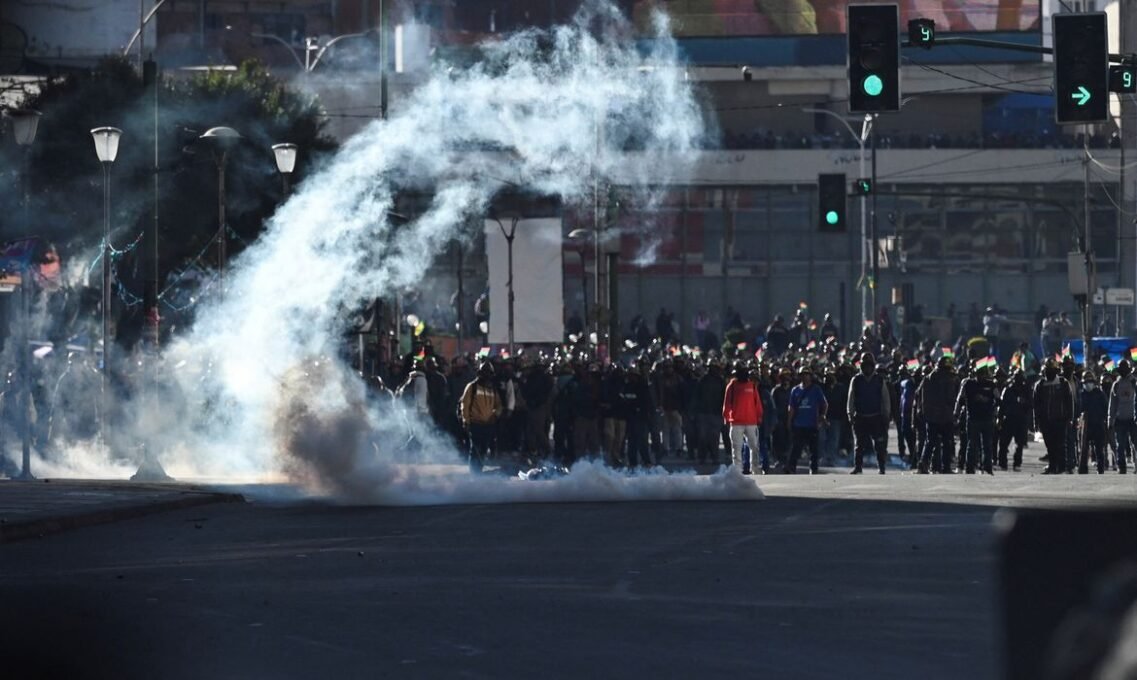 Bolívia Revoga Lei que Limitava Estado de Exceção em Crise - Imagem do artigo original