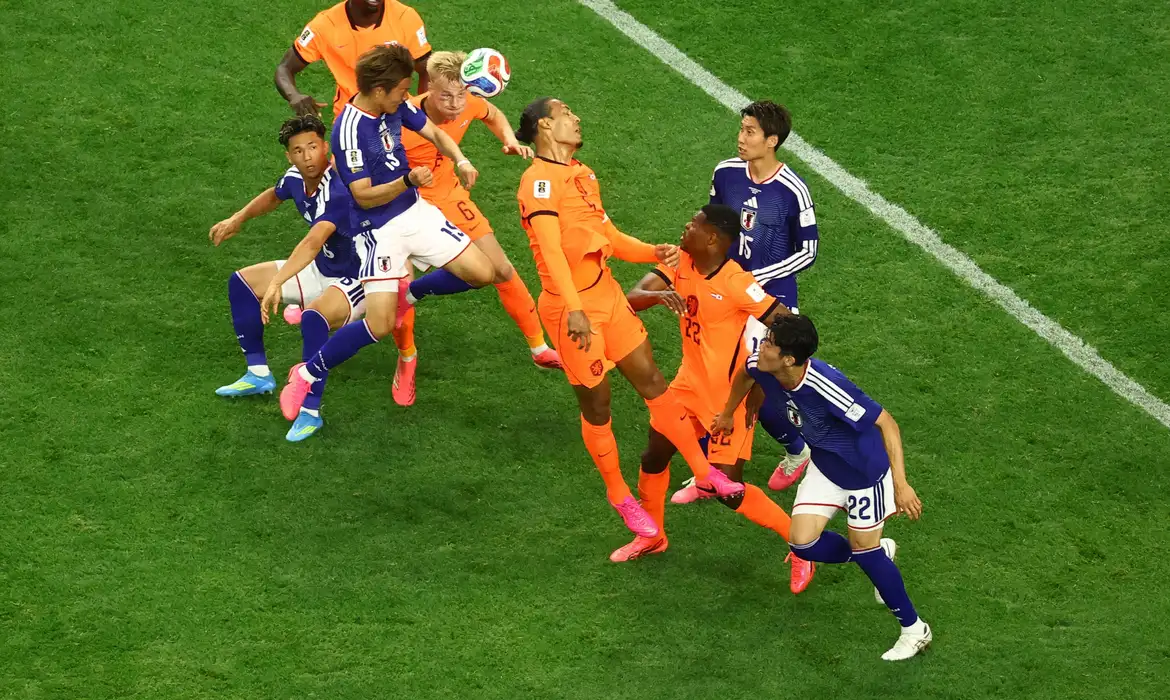 Japão e Holanda Empatam: Laranja e Samurais Azuis no 2 a 2 - Imagem do artigo original