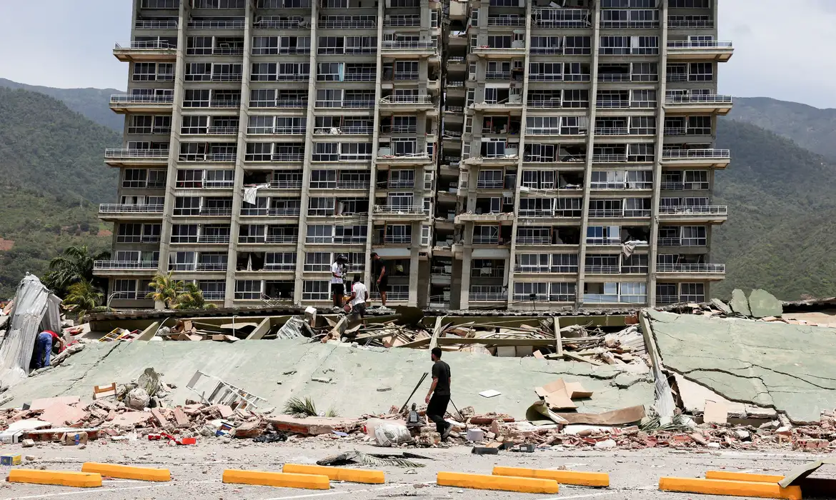 Venezuela: Mortes por Terremoto Superam 900 - Imagem do artigo original