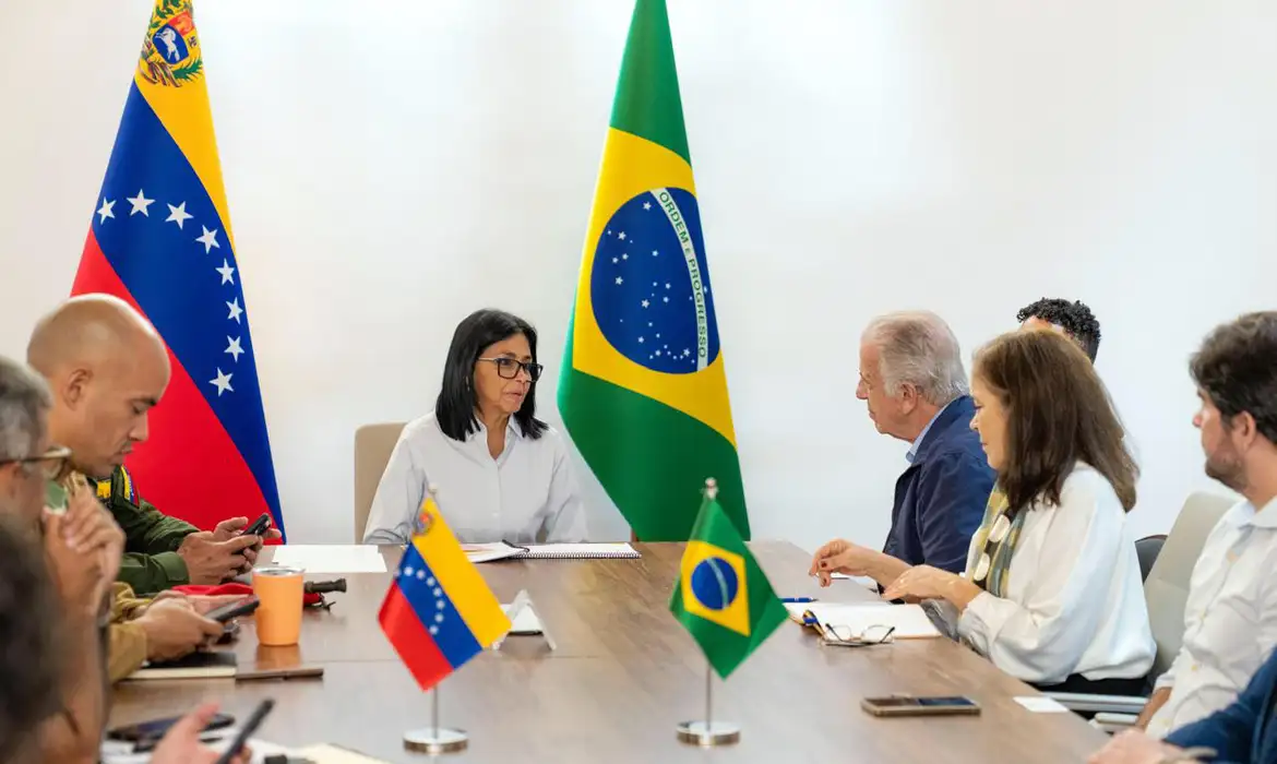 Ajuda Brasileira à Venezuela Não Será Episódica, Afirma Múcio - Imagem do artigo original