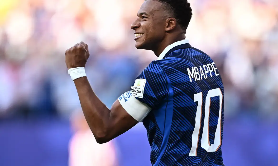 França Vence Paraguai de Pênalti e Avança na Copa - Imagem do artigo original
