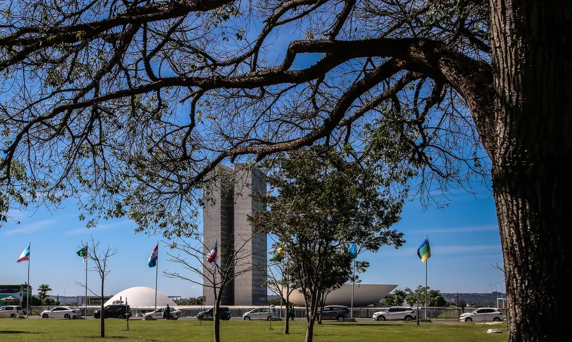 Senado aprova aumento punição crimes sexuais online crianças - Imagem do artigo original
