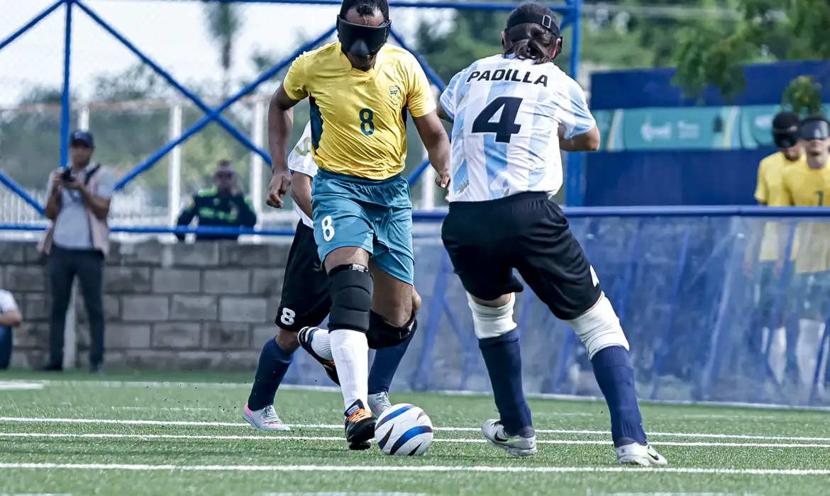 Brasil Conquista Ouro no Futebol de Cegos e Lidera Parasul - Imagem do artigo original