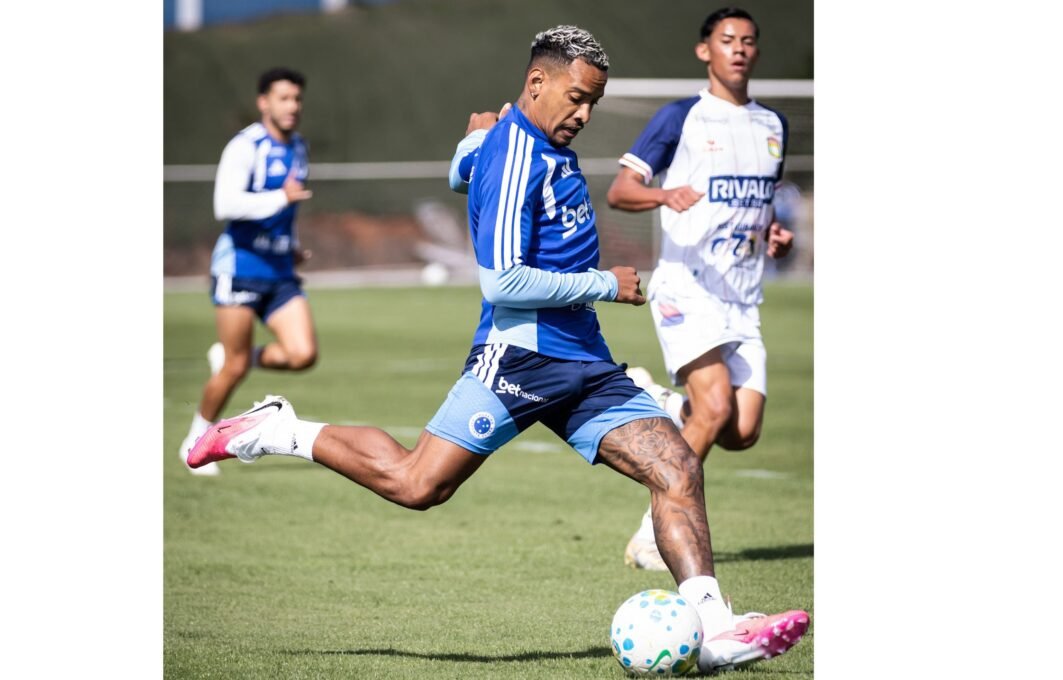 Azulão Goleado: São Caetano Perde por 9 a 0 para Cruzeiro 2 Azulão Goleado: São Caetano Perde por 9 a 0 para Cruzeiro - Imagem do artigo
