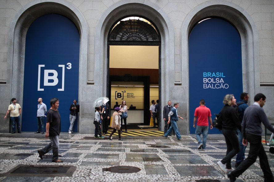 Ibovespa Fecha em Queda com Aversão Global a Risco - Imagem do artigo original