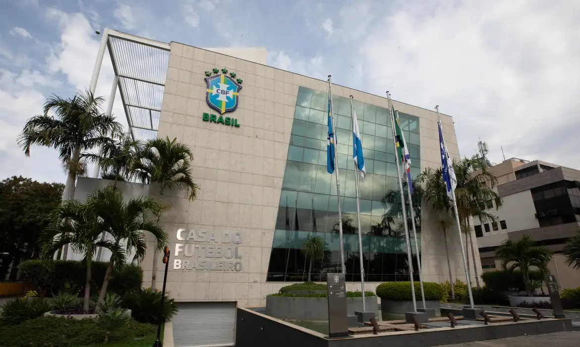 Novas Regras CBF: Clubes Aprovam Mudanças na Arbitragem - Imagem do artigo original