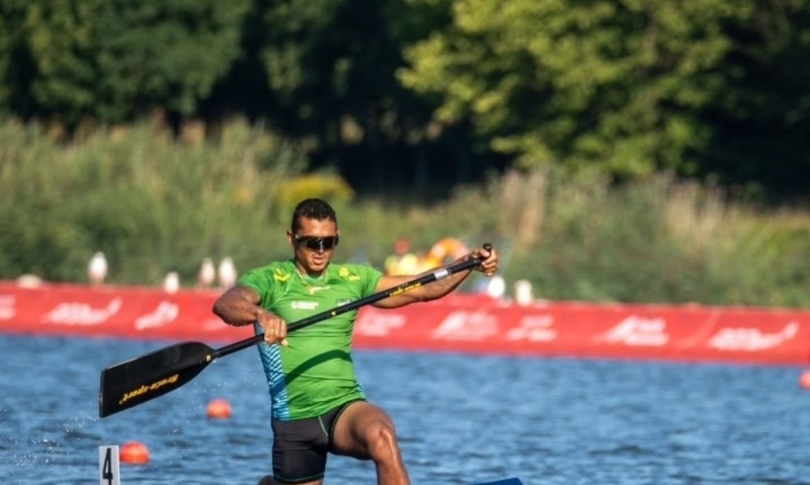 Isaquias Queiroz não alcança pódio no Mundial de Canoagem na Polônia - Imagem do artigo original