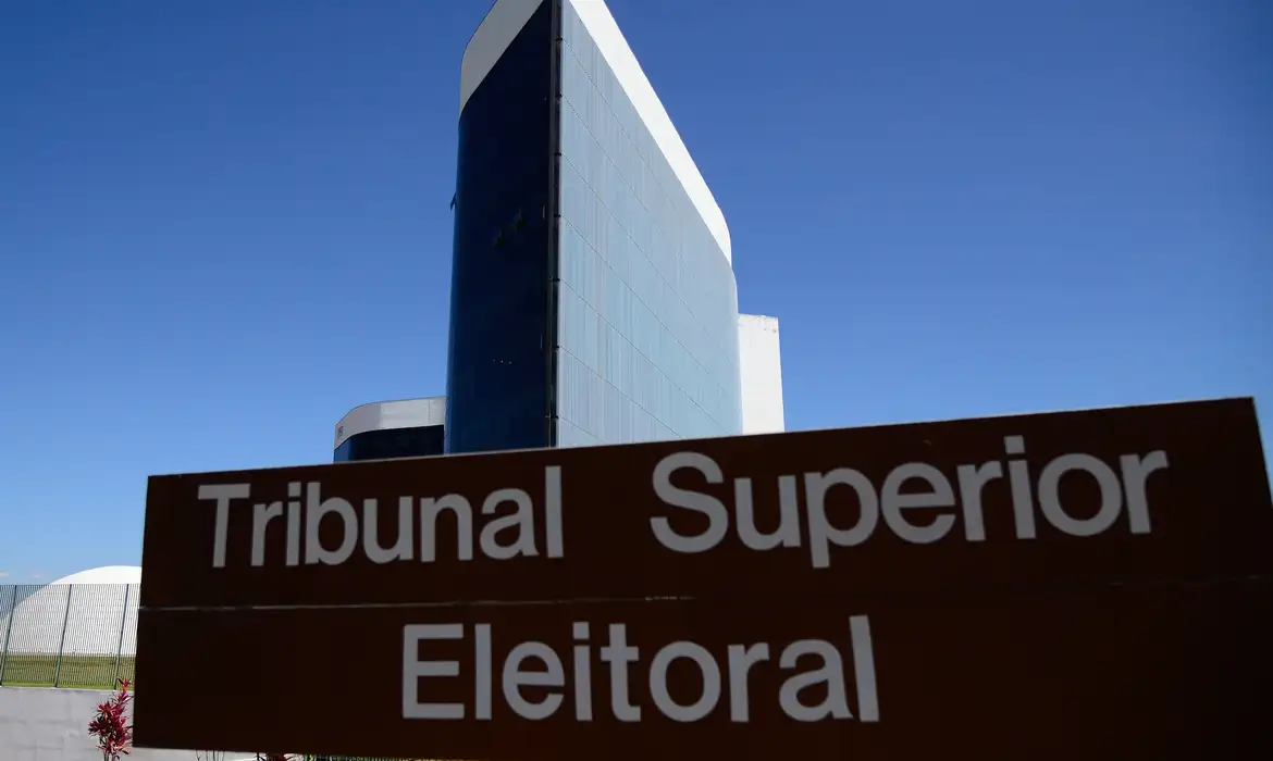 TSE Pauta Julgamento de Registros de Candidatos à Presidência - Imagem do artigo original
