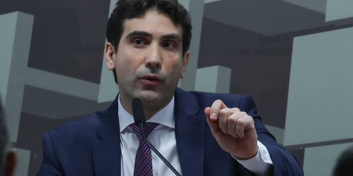 Galípolo critica empresas por pressão para uso indevido do FGC 1 rss featured 26077 1786681261
