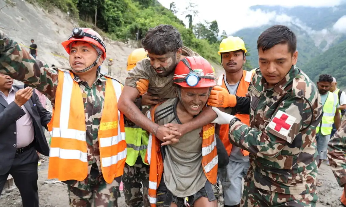 Resgate Nepal: Busca por 900 Trabalhadores de Hidrelétricas - Imagem do artigo original