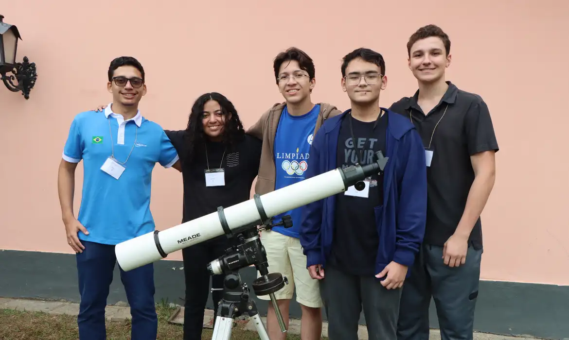 5 Estudantes Representam Brasil na Olimpíada de Astronomia no Vietnã - Imagem do artigo original