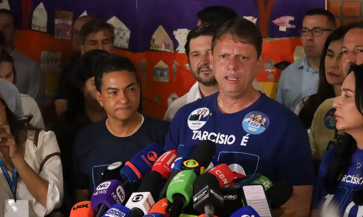 Tarcísio de Freitas reeleito em SP: Governador promete mais entregas - Imagem do artigo original