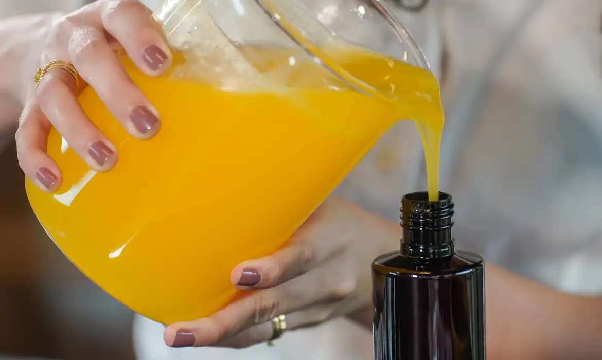 Anvisa publica lista de cosméticos para produção artesanal - Imagem do artigo original