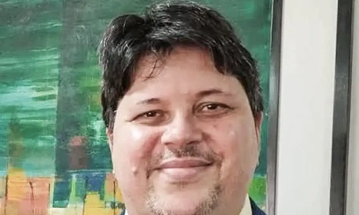 Jornalista Brasileiro Crítico a Milei é Deportado da Argentina - Imagem do artigo original