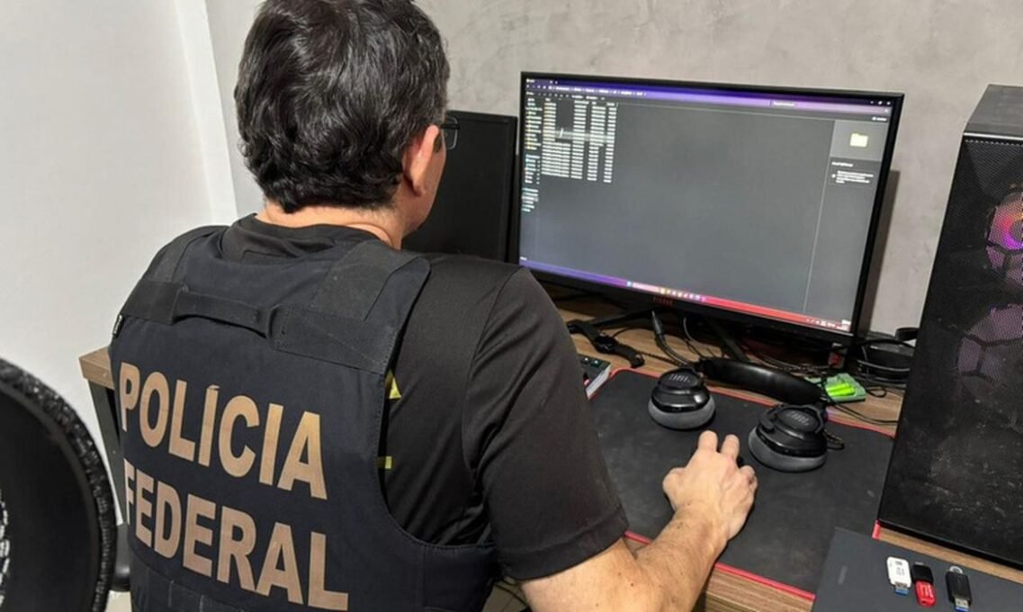 PF combate monopólio de internet de facção criminosa no Rio 2 PF combate monopólio de internet de facção criminosa no Rio - Imagem do artigo original