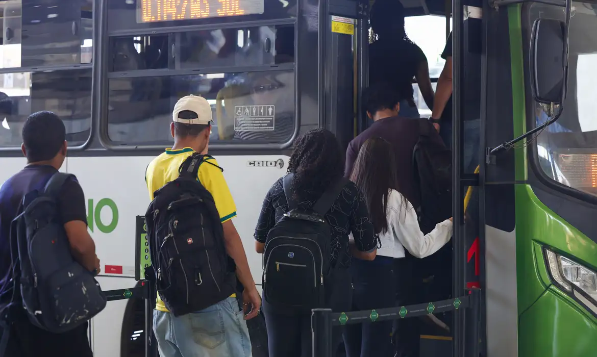 Transporte Gratuito Segundo Turno: Prefeituras Devem Garantir - Imagem do artigo original