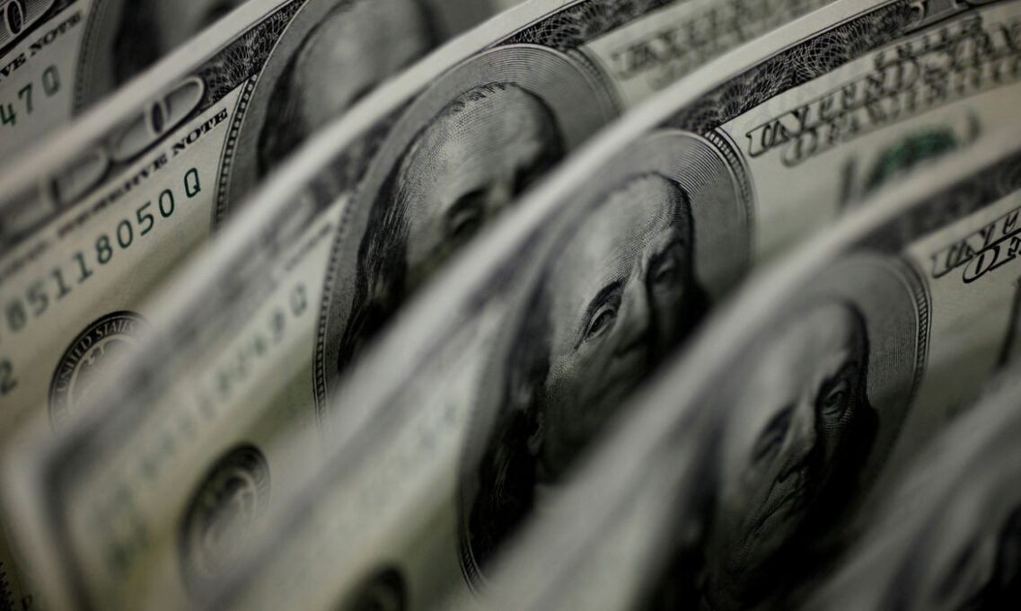 Mercado Financeiro: Dólar Dispara e Bolsa Despenca Pós-Lula - Imagem do artigo original