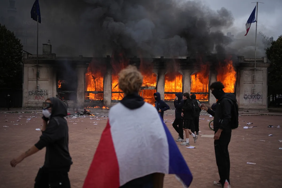 França após Protestos: Entenda Consequências e Medidas 1 rss featured 28283 1792514276